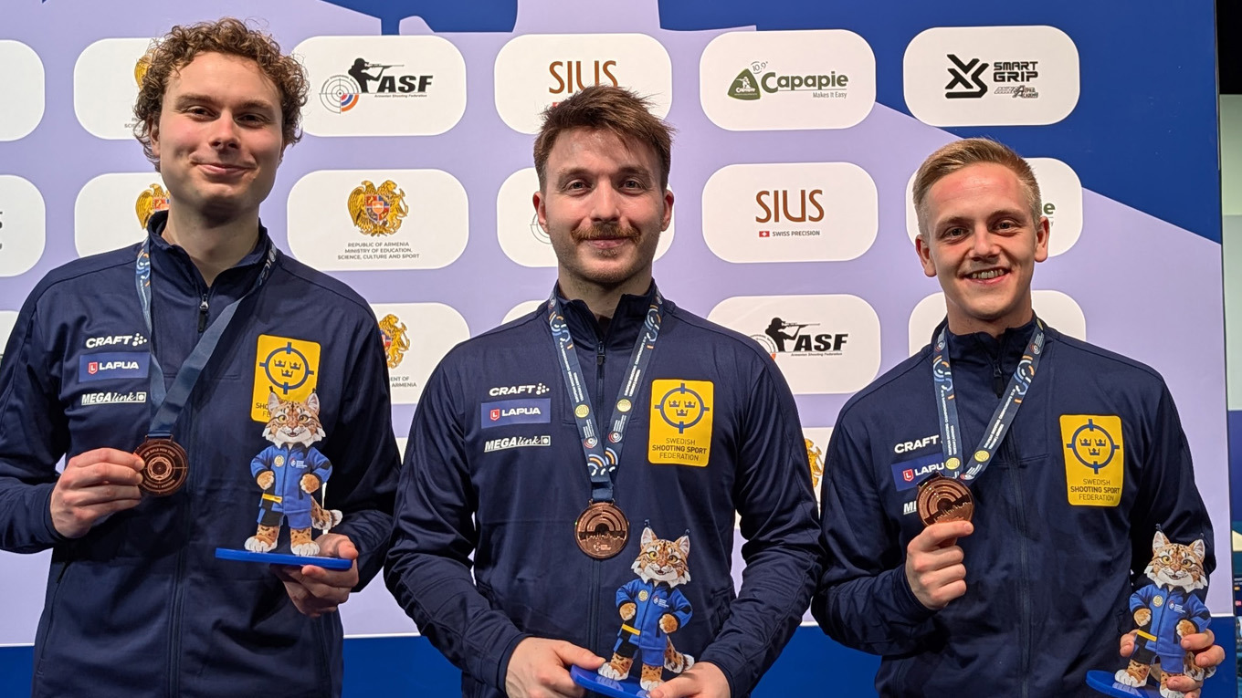 EM26 Brons Trio Herr